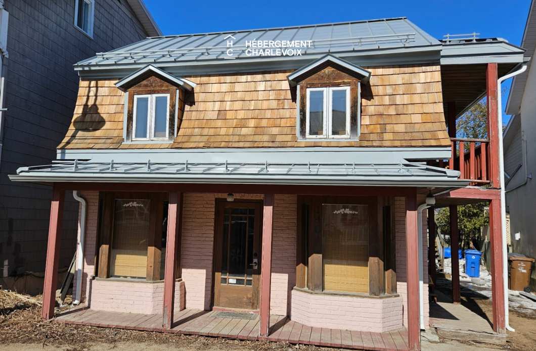 Le 142 - Maison au charme d'antan au centre-ville de Baie-Saint-Paul